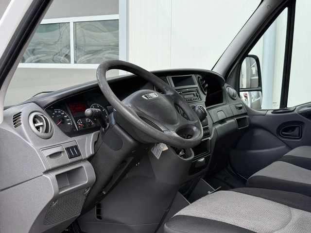 Iveco Daily 2.3 - автомобили, коли, обяви за нови и употребявани 8