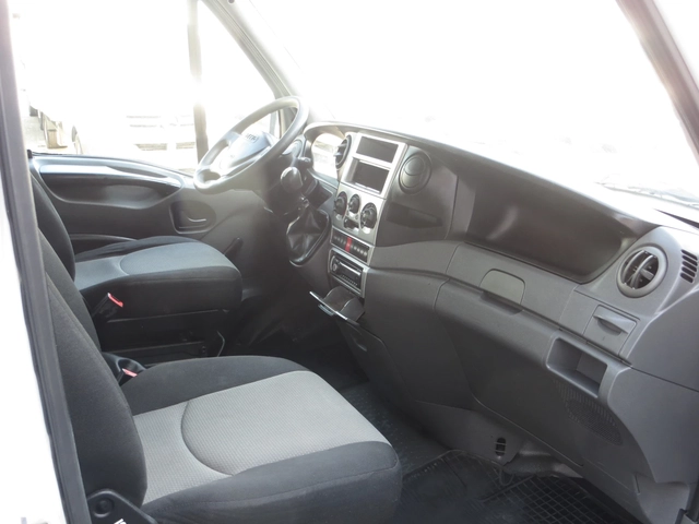 Iveco Daily 35S11 ХЛАДИЛЕН - автомобили, коли, обяви за нови и употребявани 10