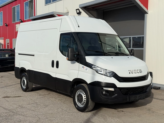 Iveco Daily 2.3 - автомобили, коли, обяви за нови и употребявани 7