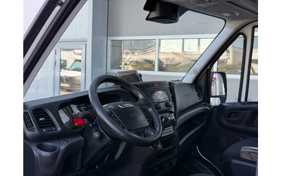 Iveco Daily 35C16 Самосвал с Кран Наличен - автомобили, коли, обяви за нови и употребявани 8