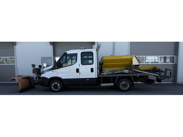 Iveco Daily Снегорин с Опесъчител 35 C 13 Категория "Б" - автомобили, коли, обяви за нови и употребявани 1