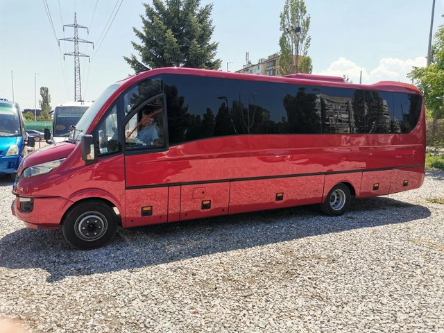 Iveco Daily АВТОБУС 32+ 1 МЕСТА - автомобили, коли, обяви за нови и употребявани 1
