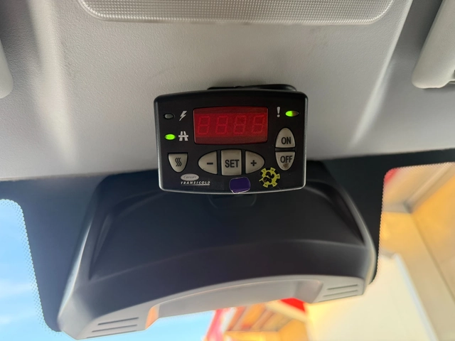 Iveco Daily N1 50C35 3.0 Хладилен + външно захранване - автомобили, коли, обяви за нови и употребявани 10
