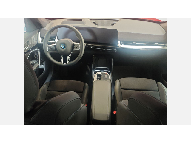 iX1 xDrive30 - автомобили, коли, обяви за нови и употребявани 6