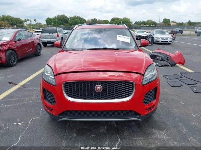 Jaguar E-pace * AWD* ПАНО* KEYLESS* Camera* ПОДГРЕВ* - автомобили, коли, обяви за нови и употребявани 11