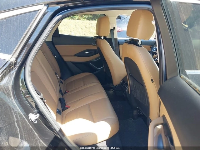 Jaguar E-pace * AWD* ПАНО* KEYLESS* Camera* ПОДГРЕВ* - автомобили, коли, обяви за нови и употребявани 11