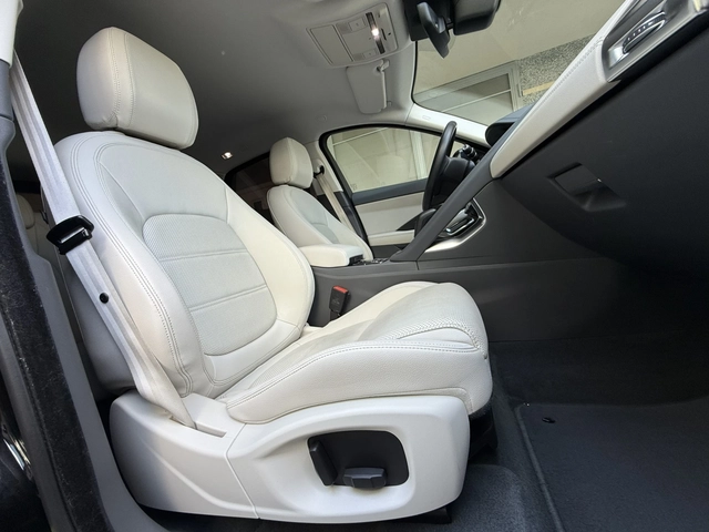 Jaguar E-pace S-2.0D-4x4-AVTOMAT-ШВЕЙЦАРИЯ!!! - автомобили, коли, обяви за нови и употребявани 13