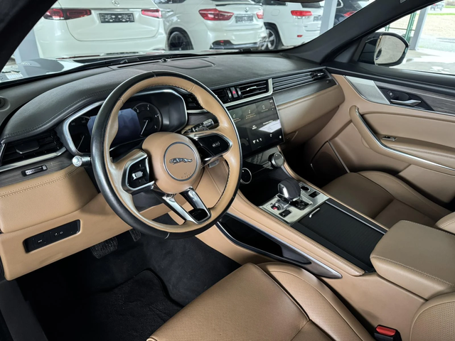 Jaguar F-PACE 204ps* 4X4* HYBRID* ПАНО* КОЖА* НАВИ* КАМЕРА* - автомобили, коли, обяви за нови и употребявани 8