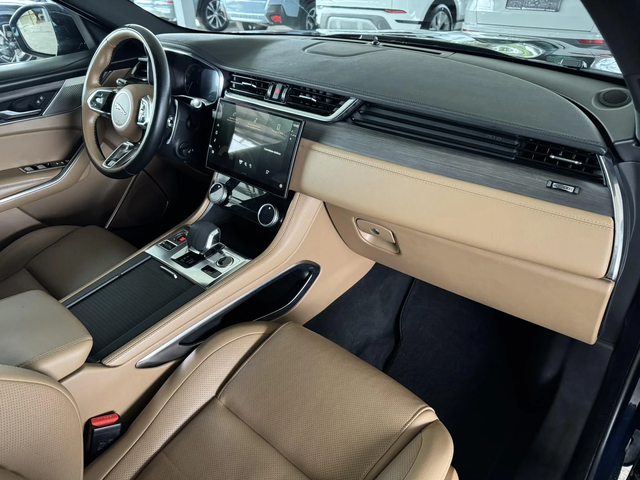 Jaguar F-PACE 204ps* 4X4* HYBRID* ПАНО* КОЖА* НАВИ* КАМЕРА* - автомобили, коли, обяви за нови и употребявани 9