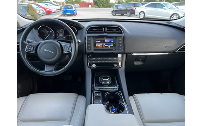 Jaguar F-PACE 2.0D-180кс= 4х4= 8СКОРОСТИ= НАВИ= LINE ASSIST - автомобили, коли, обяви за нови и употребявани 10