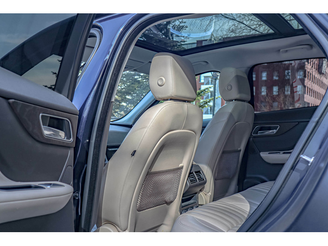 Jaguar F-PACE 3.0d/Virtual/HuD/Камера/Панорама/Меридиан/Lane Assist - автомобили, коли, обяви за нови и употребявани 8