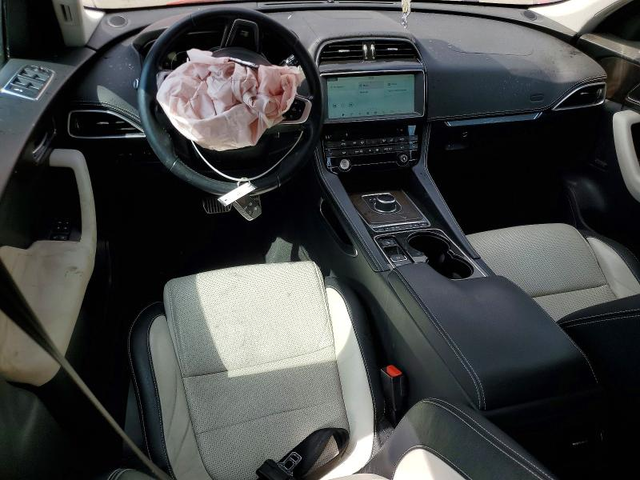 Jaguar F-PACE 3.0L 6 ALL WHEEL DRIVE - автомобили, коли, обяви за нови и употребявани 7