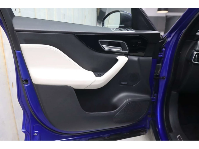 Jaguar F-PACE * First Edition * CARFAX * ЦЕНА ДО БГ - автомобили, коли, обяви за нови и употребявани 7