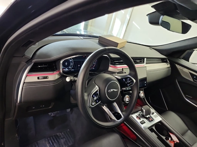 Jaguar F-PACE * P250 R DYNAMIC S * CARFAX * ЦЕНА ДО БГ - автомобили, коли, обяви за нови и употребявани 7