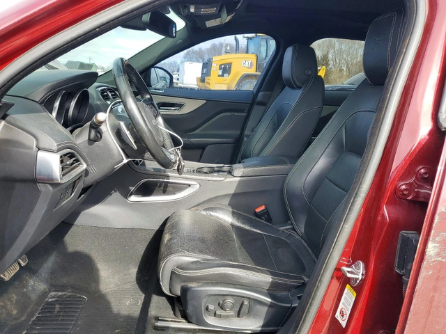 Jaguar F-PACE * S* КОЖА* ПОДГРЕВ* PANORAMA* - автомобили, коли, обяви за нови и употребявани 6