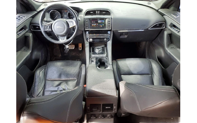 Jaguar F-PACE * S* КОЖА* ПОДГРЕВ* PANORAMA* - автомобили, коли, обяви за нови и употребявани 7