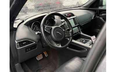 Jaguar F-PACE * R Sport * ПОДГРЕВ * КАМЕРА * ПАМЕТ * NAVI - автомобили, коли, обяви за нови и употребявани 13