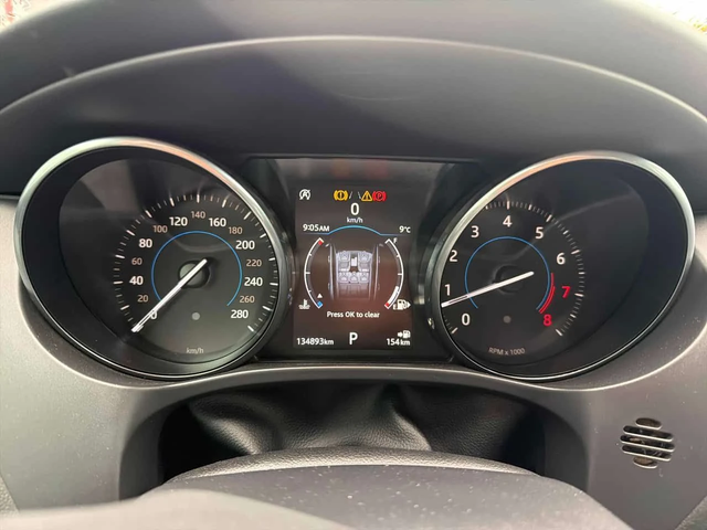 Jaguar F-PACE * R Sport * ПОДГРЕВ * КАМЕРА * ПАМЕТ * NAVI - автомобили, коли, обяви за нови и употребявани 16