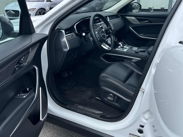 Jaguar F-PACE P250 S * ПАНОРАМА * 2 КЛЮЧА * ПОДГРЕВИ * CARFAX - автомобили, коли, обяви за нови и употребявани 6