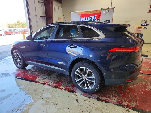 Jaguar F-PACE PREMIUM| AWD| START/STOP| КАМЕРА| ПАНО - автомобили, коли, обяви за нови и употребявани 1