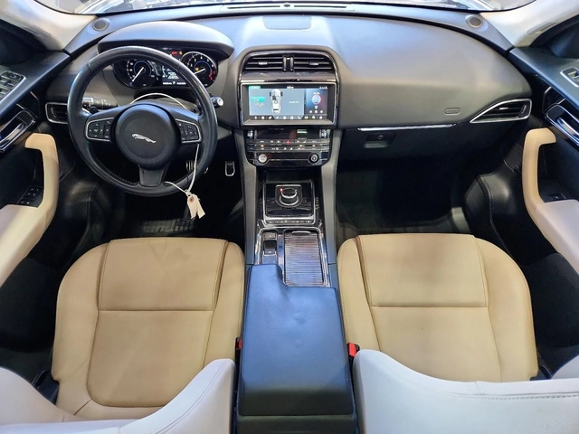Jaguar F-PACE PREMIUM| AWD| START/STOP| КАМЕРА| ПАНО - автомобили, коли, обяви за нови и употребявани 7