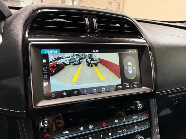 Jaguar F-PACE S AWD - автомобили, коли, обяви за нови и употребявани 11