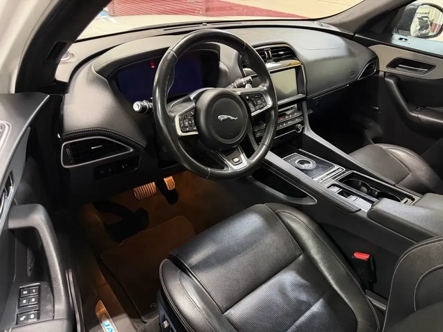 Jaguar F-PACE S AWD - автомобили, коли, обяви за нови и употребявани 8