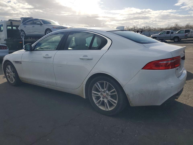 Jaguar XE 2.0L 4 Rear-wheel drive - автомобили, коли, обяви за нови и употребявани 1