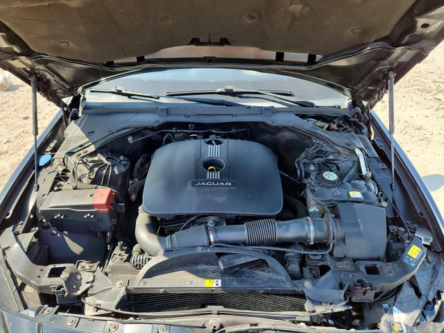 Jaguar XE 2.0L 4 REAR WHEEL DRIVE - автомобили, коли, обяви за нови и употребявани 11