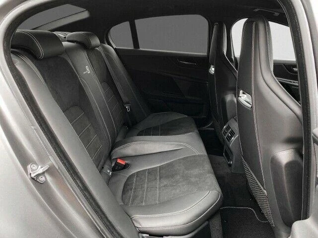 Jaguar XE SV - автомобили, коли, обяви за нови и употребявани 4