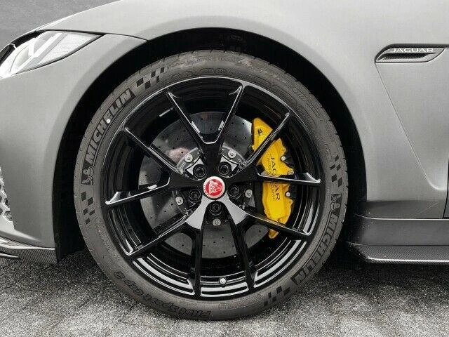 Jaguar XE SV - автомобили, коли, обяви за нови и употребявани 8