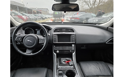 Jaguar XE 2.0D 180к.с ПРОБЛЕМ В МОТОРА - автомобили, коли, обяви за нови и употребявани 12