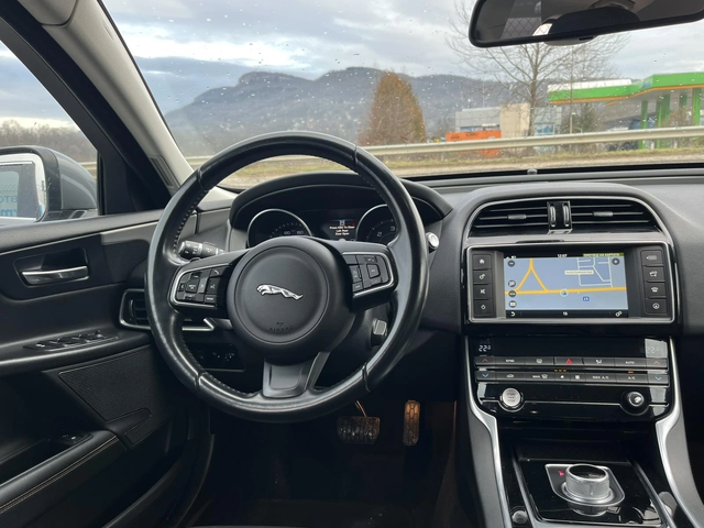 Jaguar XE 2.0TDI 180кс EURO 6B ПЕРФЕКТЕН ВНОС ИТАЛИЯ - автомобили, коли, обяви за нови и употребявани 11