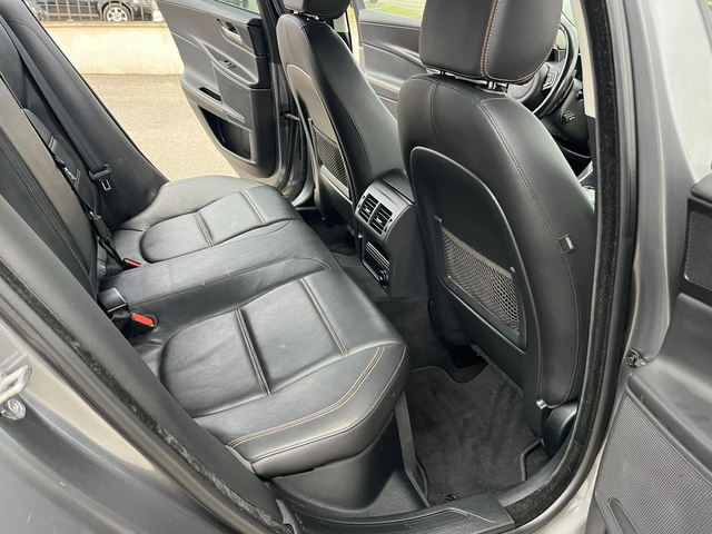 Jaguar XE 2.0TDI 180кс EURO 6B ПЕРФЕКТЕН ВНОС ИТАЛИЯ - автомобили, коли, обяви за нови и употребявани 9