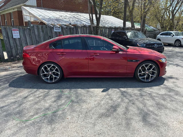 Jaguar XE | R Sport | 4X4 3.5T | + ГУМИ С ДЖАНТИ - автомобили, коли, обяви за нови и употребявани 3