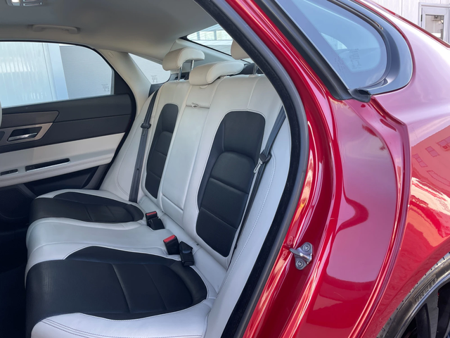 Jaguar Xf 3.0 D V6 "S" PORTFOLIO 4DR AUTOMATIC - автомобили, коли, обяви за нови и употребявани 12