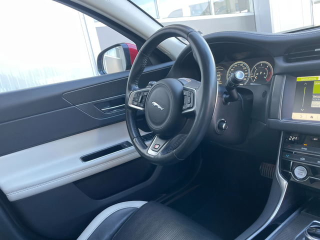 Jaguar Xf 3.0 D V6 "S" PORTFOLIO 4DR AUTOMATIC - автомобили, коли, обяви за нови и употребявани 9