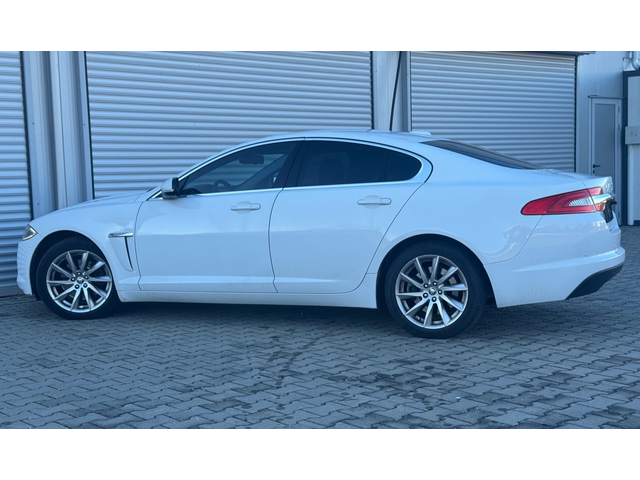 Jaguar Xf 2.2d 190ps, кожа, нави, мулти, лед, ксенон, евро5 - автомобили, коли, обяви за нови и употребявани 2