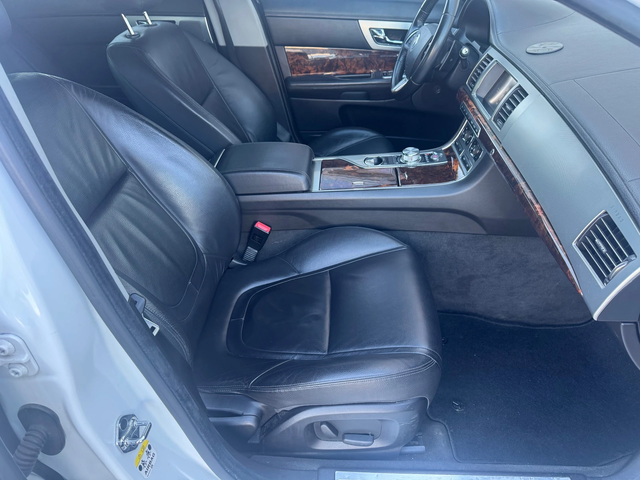 Jaguar Xf 2.2d 190ps, кожа, нави, мулти, лед, ксенон, евро5 - автомобили, коли, обяви за нови и употребявани 9