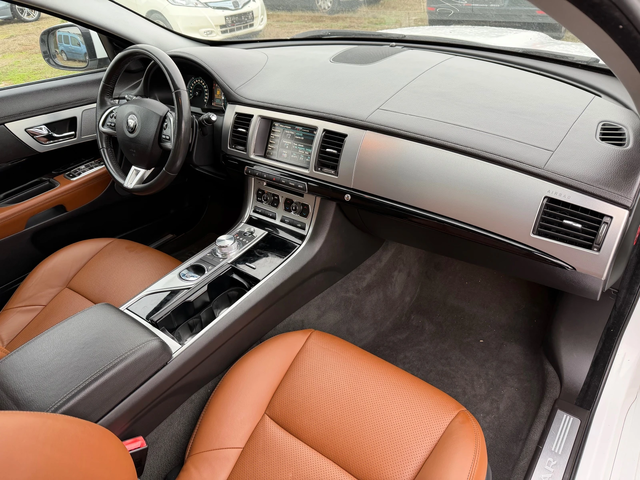 Jaguar Xf 2.2 D 8 ZF(КАТО НОВА) - автомобили, коли, обяви за нови и употребявани 14