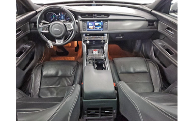 Jaguar Xf S* Meridian* 360* DISTRONIC* КОЖА* ПОДГРЕВ* ОБДУХ - автомобили, коли, обяви за нови и употребявани 7