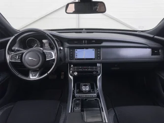 Jaguar XF 3.0d V6 (300 кс) Automatic - автомобили, коли, обяви за нови и употребявани 11