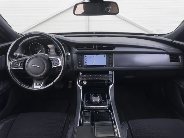 Jaguar XF 3.0d V6 (300 кс) Automatic - автомобили, коли, обяви за нови и употребявани 11