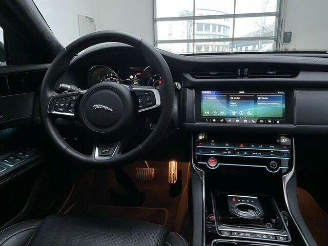 Jaguar Xf 20d R-Sport - автомобили, коли, обяви за нови и употребявани 6