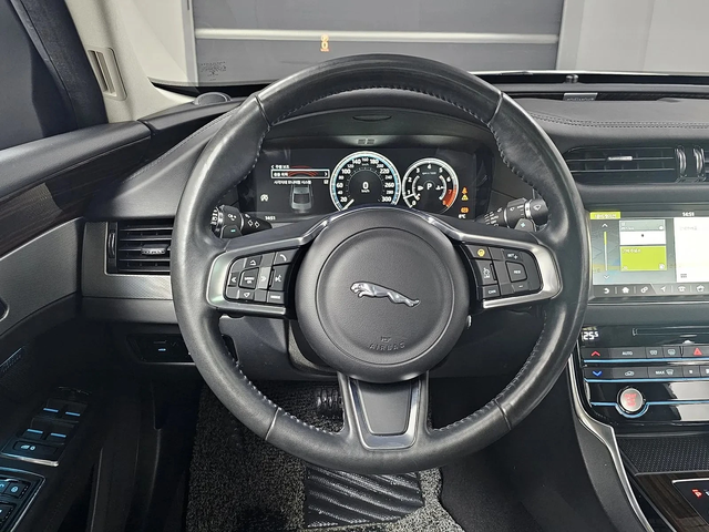 Jaguar Xf Xf (X260) 25T Portfolio - автомобили, коли, обяви за нови и употребявани 11
