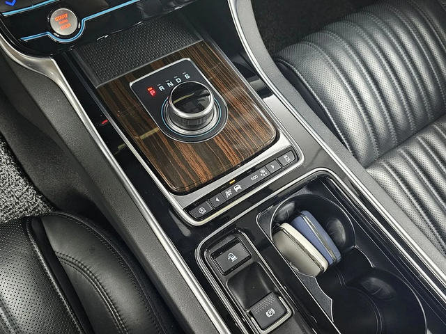 Jaguar Xf Xf (X260) 25T Portfolio - автомобили, коли, обяви за нови и употребявани 7