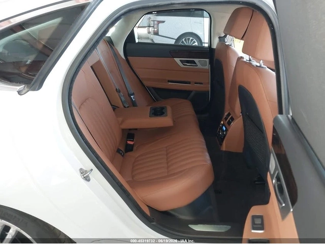 Jaguar Xf * PORTFOLIO* LIMITED* ПАНО* KEYLESS* Camera* ПОДГР - автомобили, коли, обяви за нови и употребявани 10