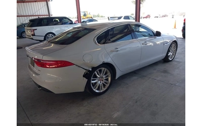 Jaguar Xf * PORTFOLIO* LIMITED* ПАНО* KEYLESS* Camera* ПОДГР - автомобили, коли, обяви за нови и употребявани 6