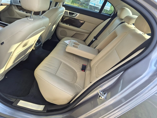 Jaguar Xf 3.0D - автомобили, коли, обяви за нови и употребявани 11