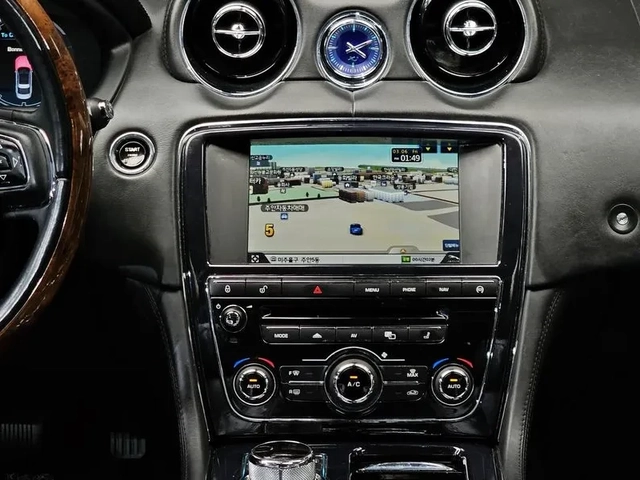 Jaguar Xj 3.0D - автомобили, коли, обяви за нови и употребявани 13